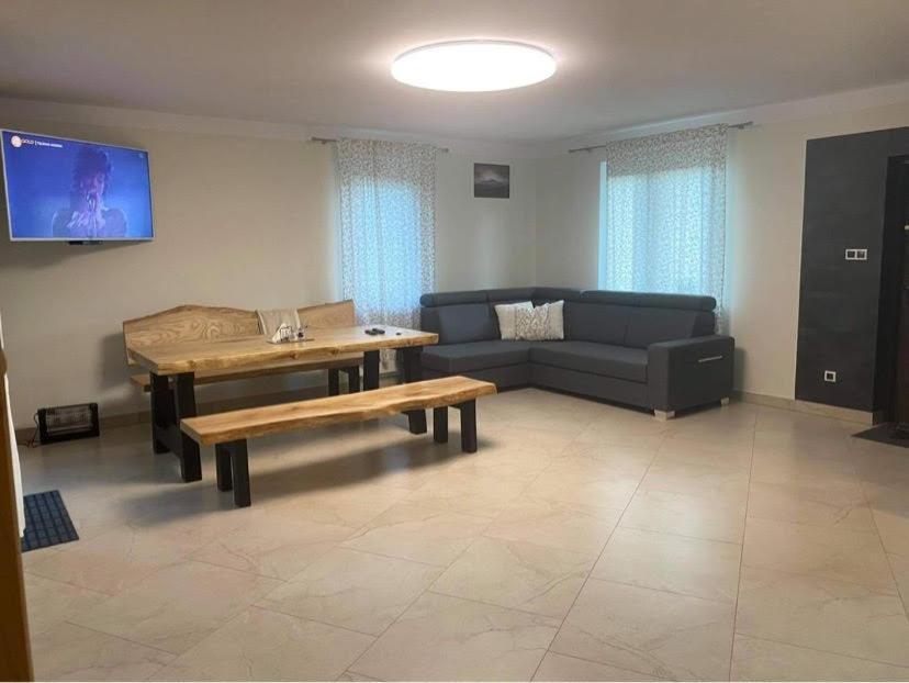 Apartament Pod Lipka Lutowiska Bagian luar foto